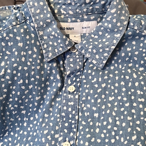 Short sleeve button up. Small. - Picture 1 of 3